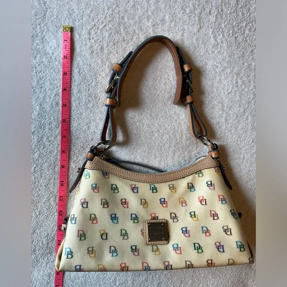 Dooney & Bourke 1975 vintage handbag. Logo, pale yellow. Excellent condition - Picture 12 of 12